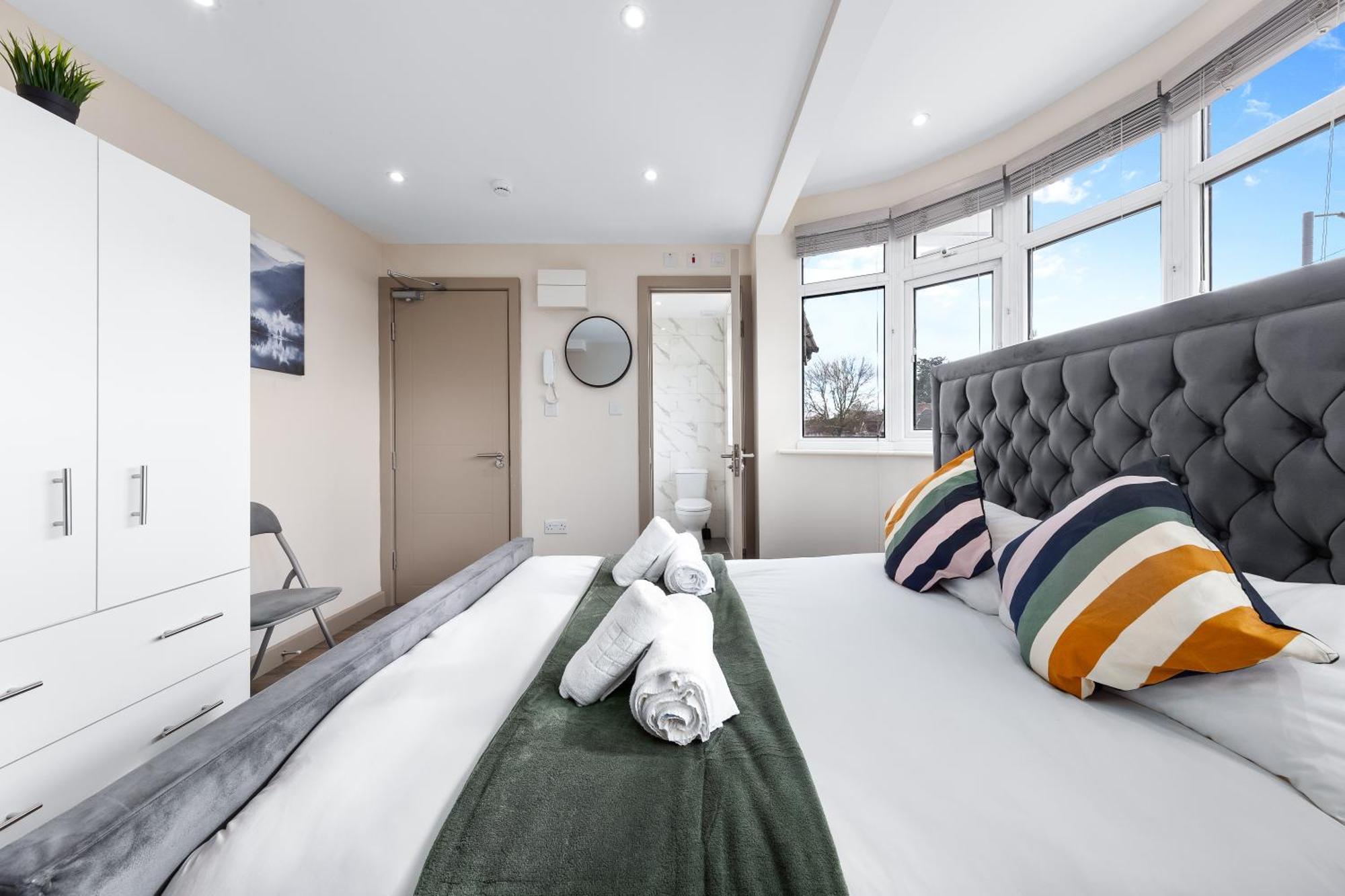 Serviced Ensuite Modern Studio - Sleeps 2 - Near Wembley Stadium - Good Transport Link To Central London - Harrow Ha3 Hatch End Eksteriør billede